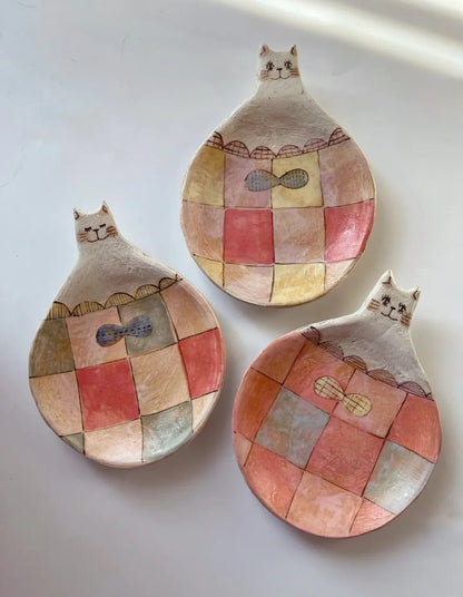 Handmade ceramic cat plates and cups paired together(4 pieces)