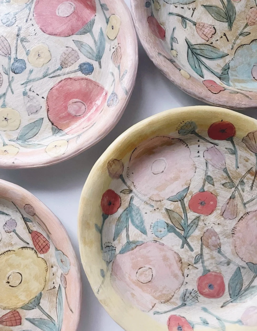 Handmade flower themed plates, handmade ceramics, practical(1pieces)