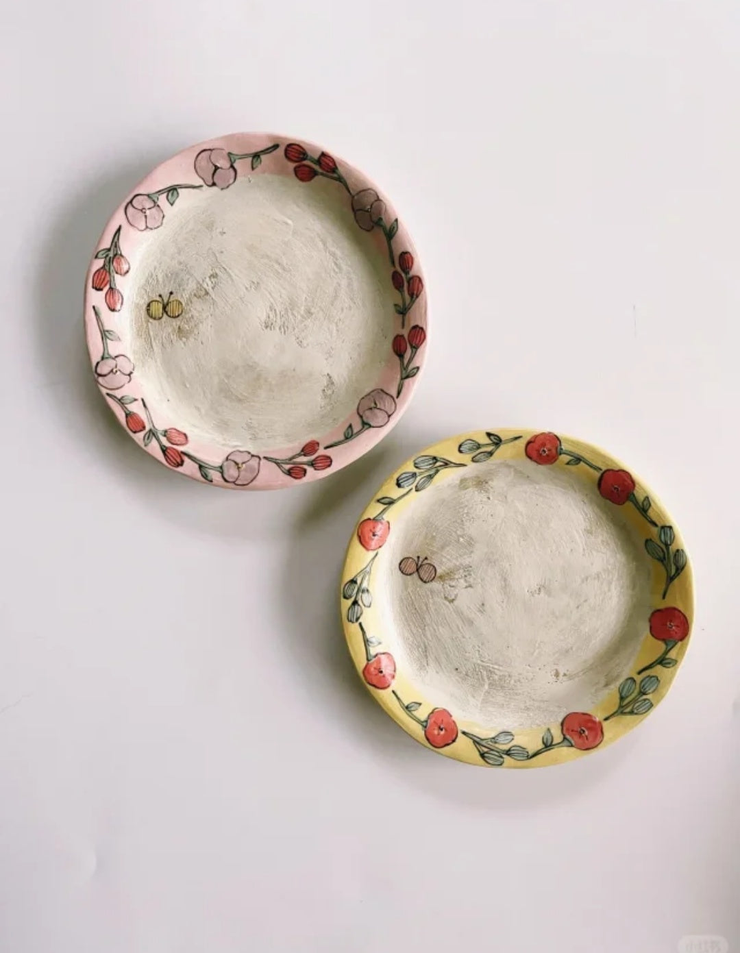 Ceramic plate, ceramic plate, grid and flower combination, hand-painted ceramic（2 pieces）